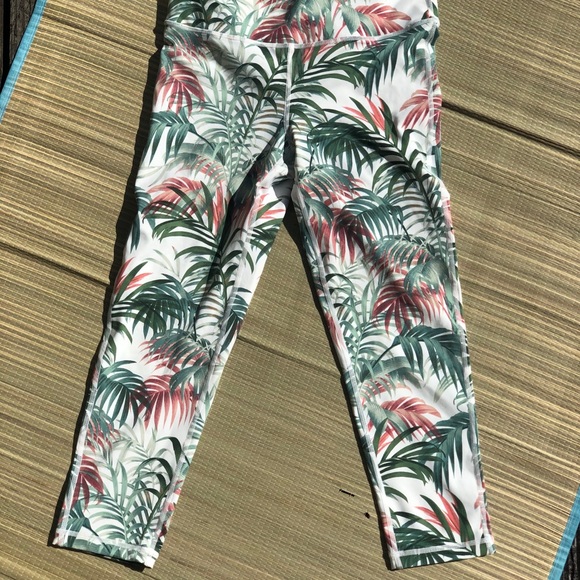 Beast Mode Tropical print Leggings size small - Picture 5 of 5